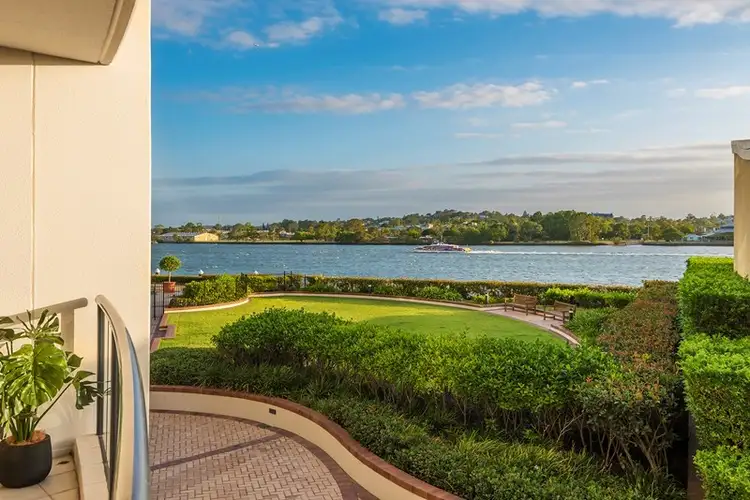 2/31 Harbour Road, Hamilton QLD 4007