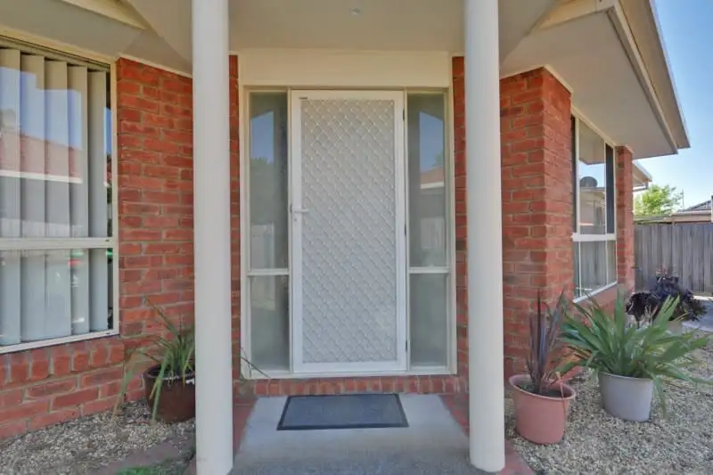 Main view of Homely townhouse listing, 2/9a Grubb Avenue, Traralgon VIC 3844
