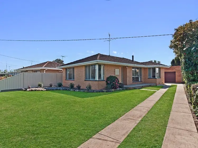 7 McDonald Avenue, Hamilton VIC 3300