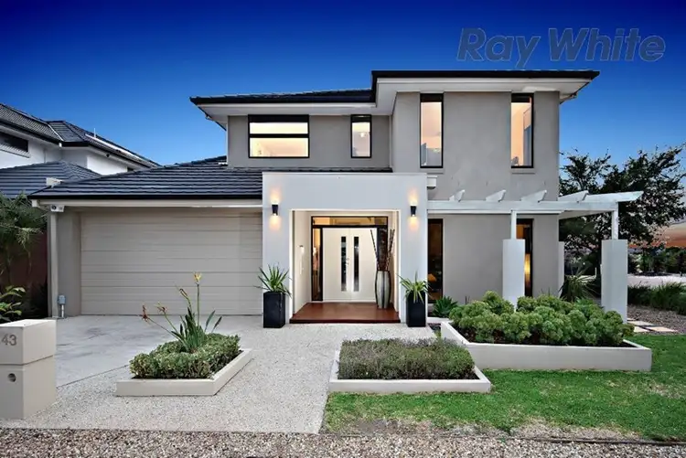 43 Vaucluse Boulevard, Sanctuary Lakes VIC 3030