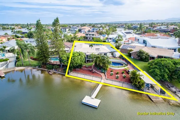 5 Moray Court, Benowa Waters QLD 4217