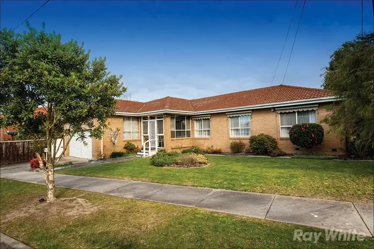 16 Leeds Road, Mount Waverley VIC 3149