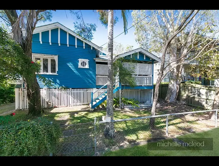 18 Pioneer Street, Toowong QLD 4066