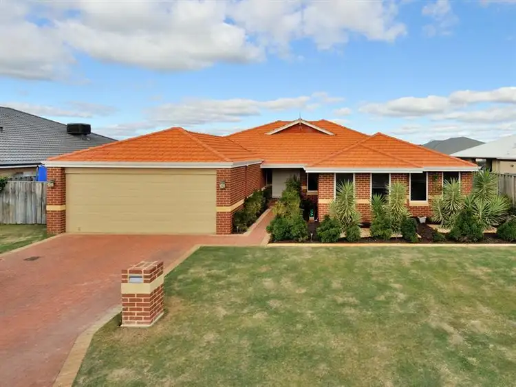 11 Fewson Turn, Ellenbrook WA 6069