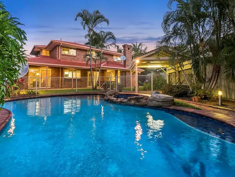 Third view of Homely house listing, 7 Consuelo Court, Carindale QLD 4152