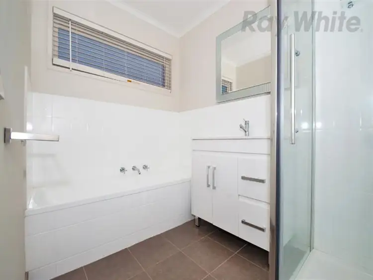 Fourth view of Homely house listing, 6 Heysen Court, Mooroolbark VIC 3138