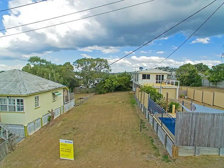 14 Pandanus Street, Cooee Bay QLD 4703