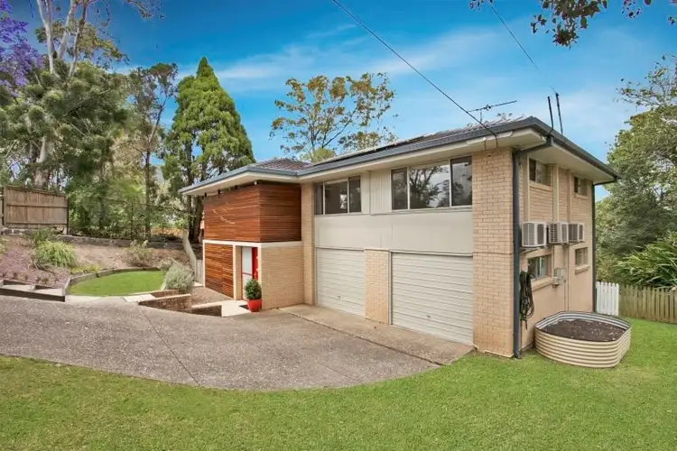 176 Burbong Street, Chapel Hill QLD 4069