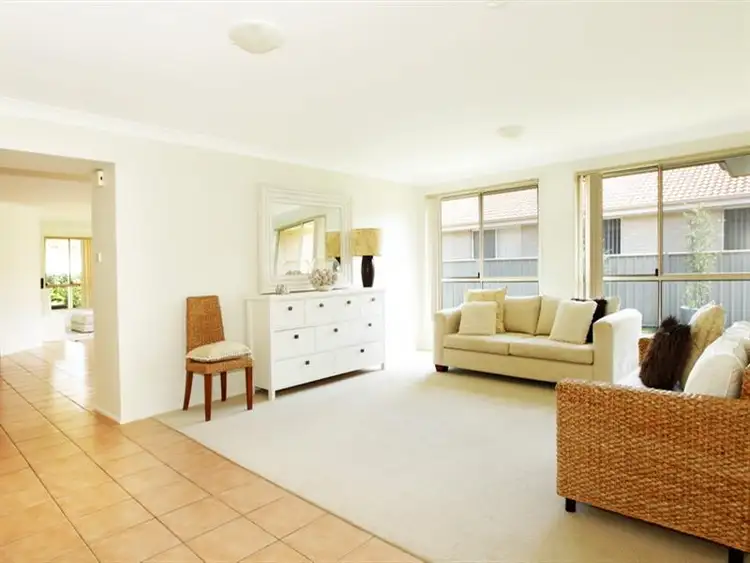 32 Gardenia Crescent, Bomaderry NSW 2541