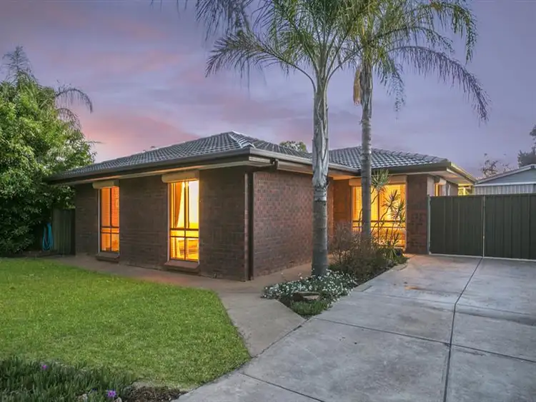 46 Currawong Crescent, Modbury Heights SA 5092