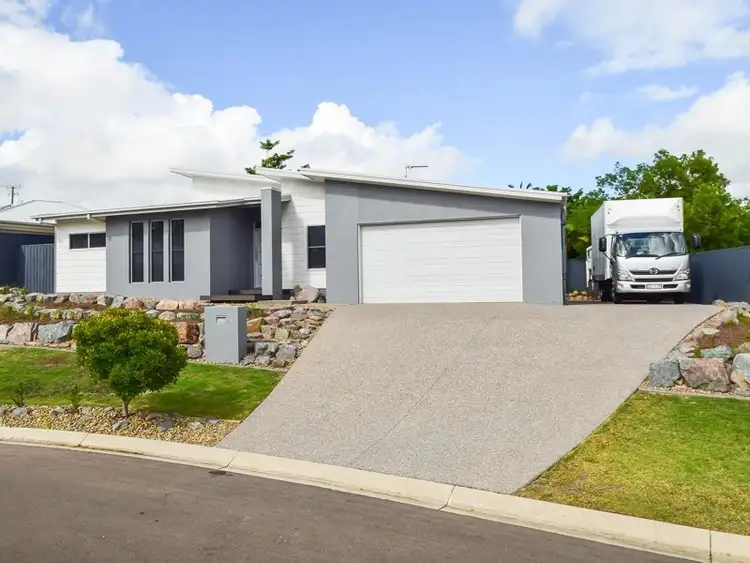 4 Deepwater Close, Bli Bli QLD 4560