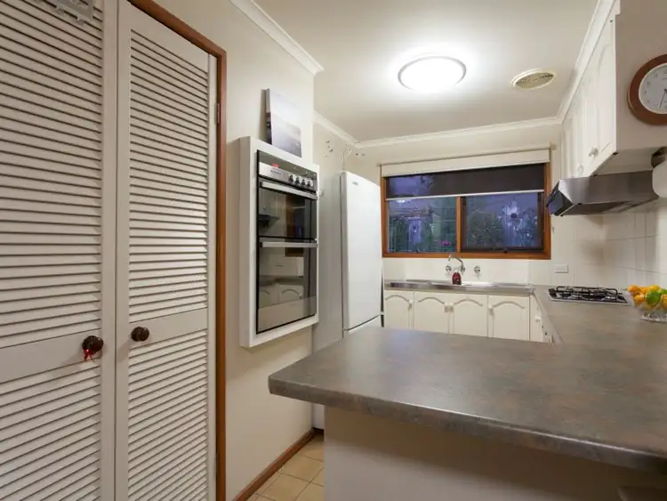 Second view of Homely house listing, 4 Warrawee Circuit, Frankston VIC 3199