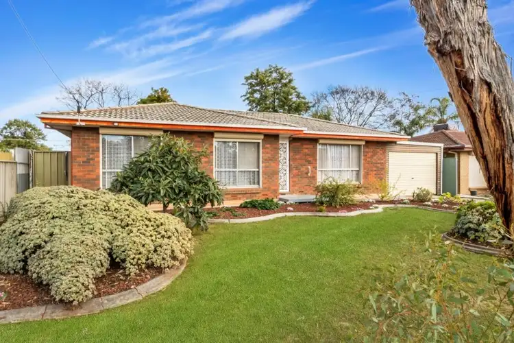 21 Hawke Crescent, Salisbury East SA 5109