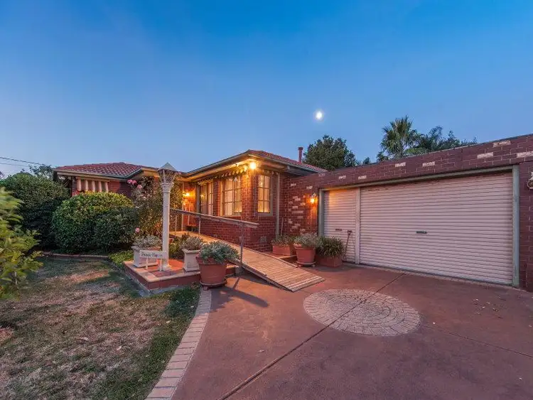 Main view of Homely house listing, 4 Brunei Grove, Frankston VIC 3199