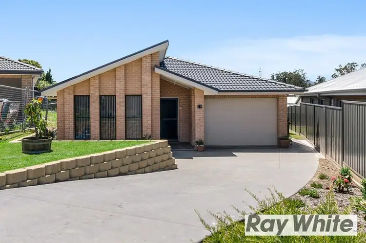 19 Saltwater Circuit, Kanahooka NSW 2530