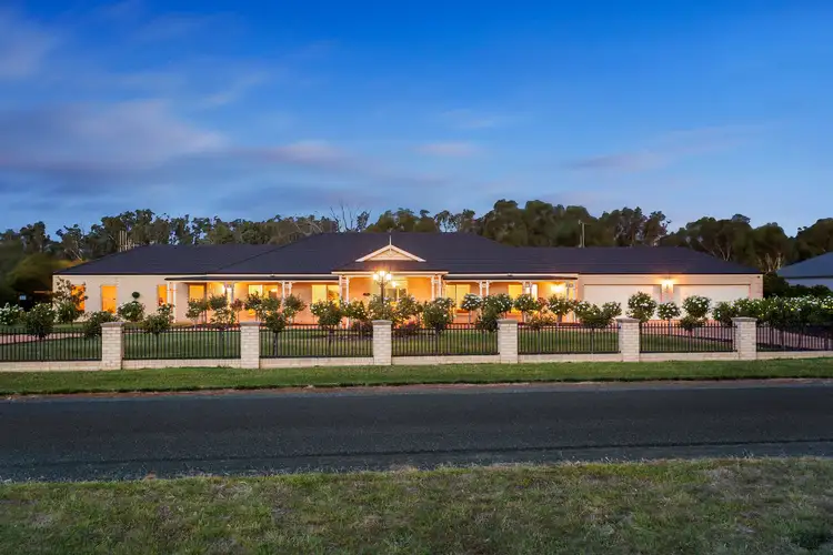 11 Chelsworth Drive, Echuca VIC 3564