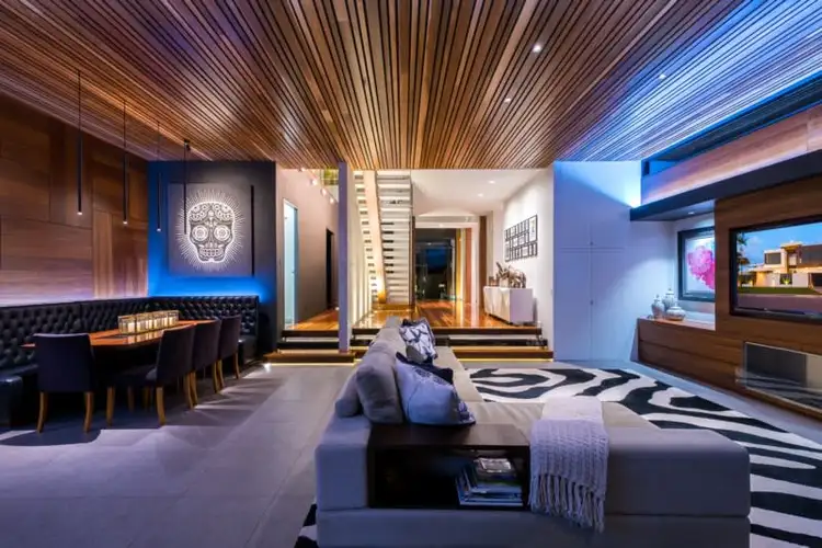 85 Gibraltar Drive, Isle Of Capri QLD 4217