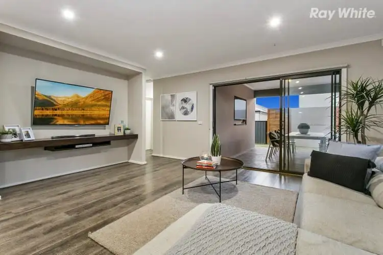 31 Arbourlea Boulevard, Cranbourne North VIC 3977