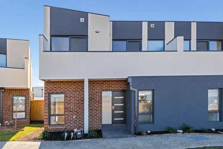 Unit 4 & 5/72A Saltlake Boulevard, Wollert VIC 3750