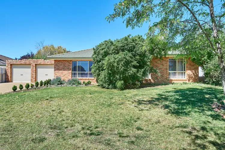 16 Kaldari Crescent, Glenfield Park NSW 2650