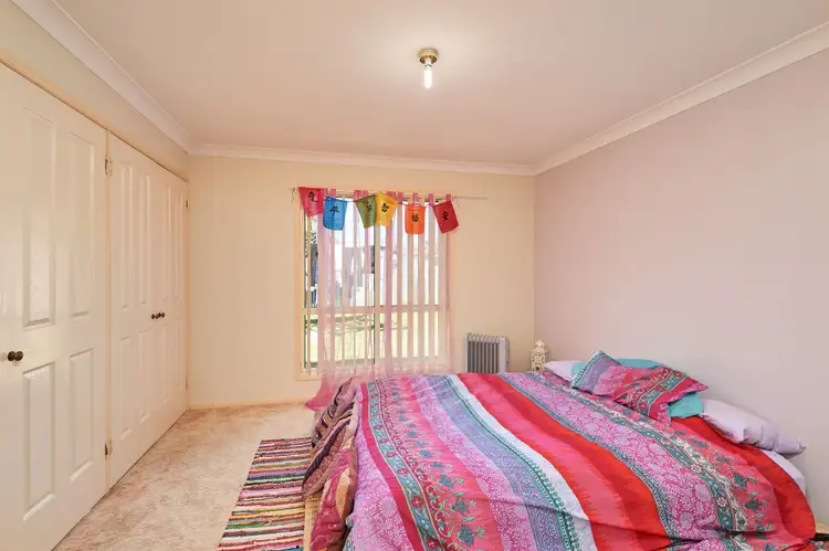 Fifth view of Homely house listing, 16 Kaldari Crescent, Glenfield Park NSW 2650