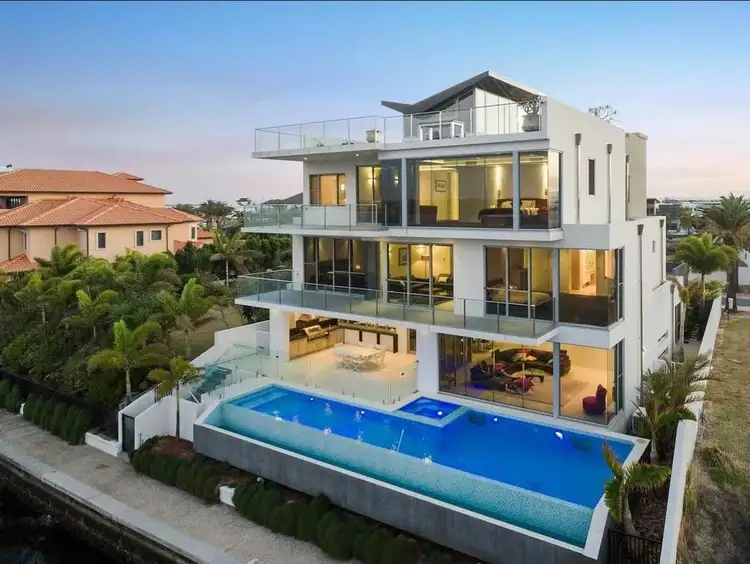 46 Knightsbridge Parade East, Sovereign Islands QLD 4216