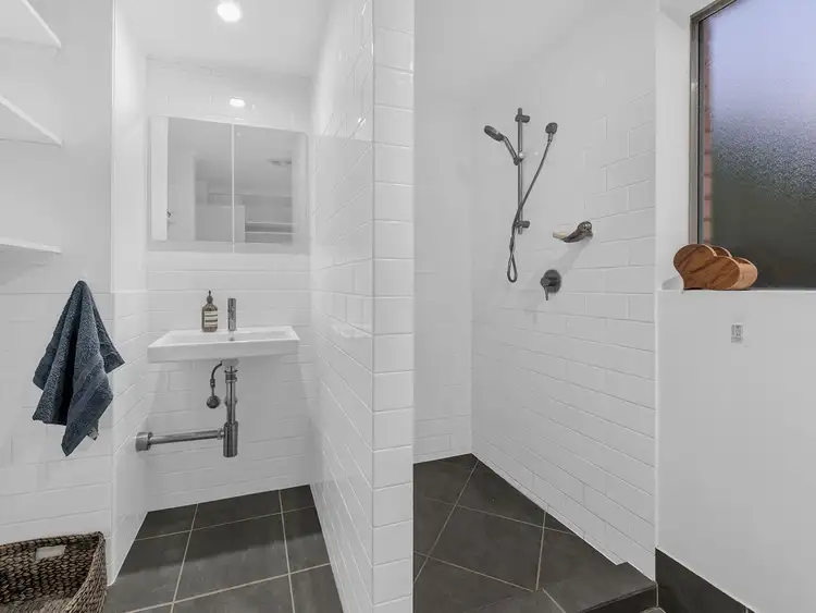 Sixth view of Homely apartment listing, 3/42 Pembroke Road, Coorparoo QLD 4151