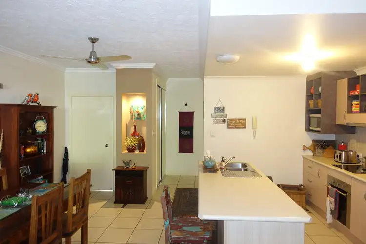 Fifth view of Homely unit listing, 10/1804 Captain Cook Highway, Clifton Beach QLD 4879