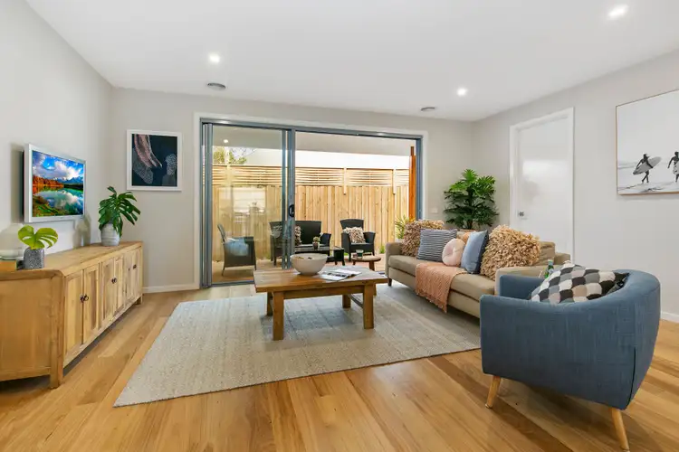 2/5 Dulnain Street, Mount Martha VIC 3934