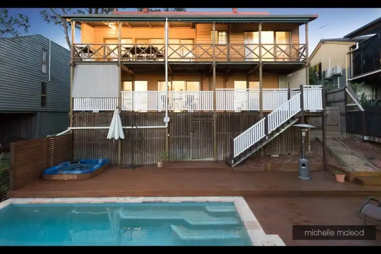 34 Chapel Hill Road, Chapel Hill QLD 4069