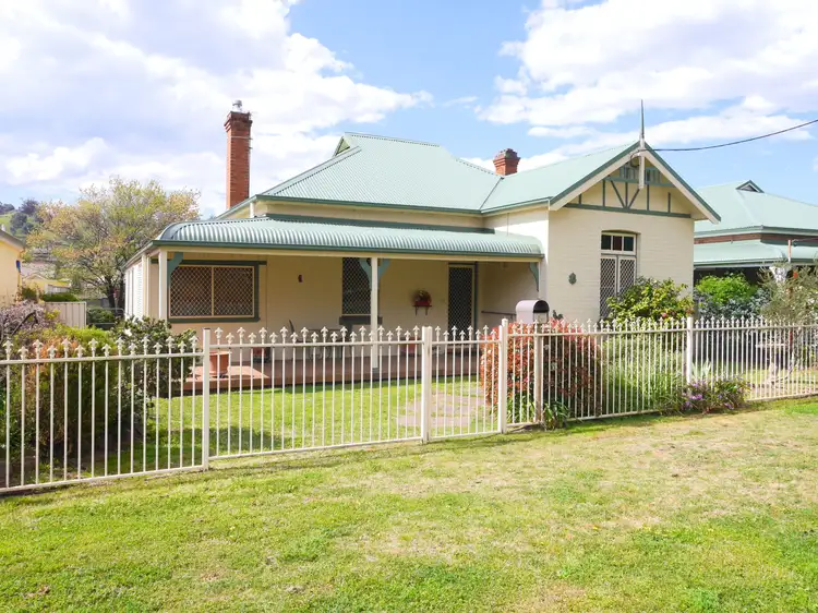 6 Denman Street, Cowra NSW 2794