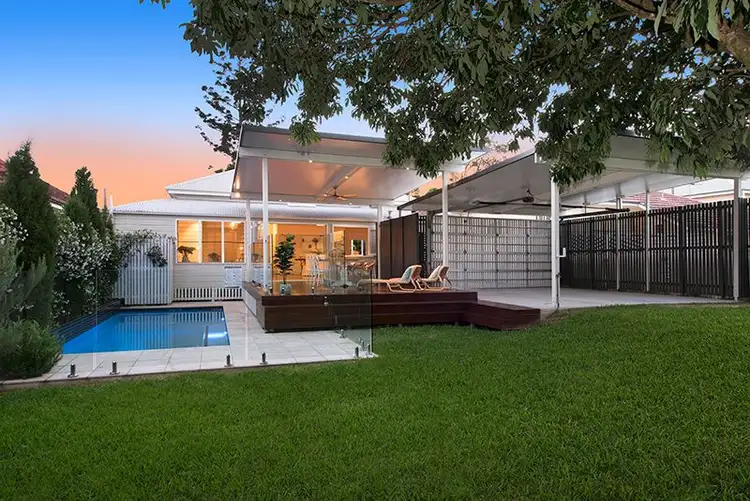 Sixth view of Homely house listing, 92 McIlwraith Avenue, Norman Park QLD 4170