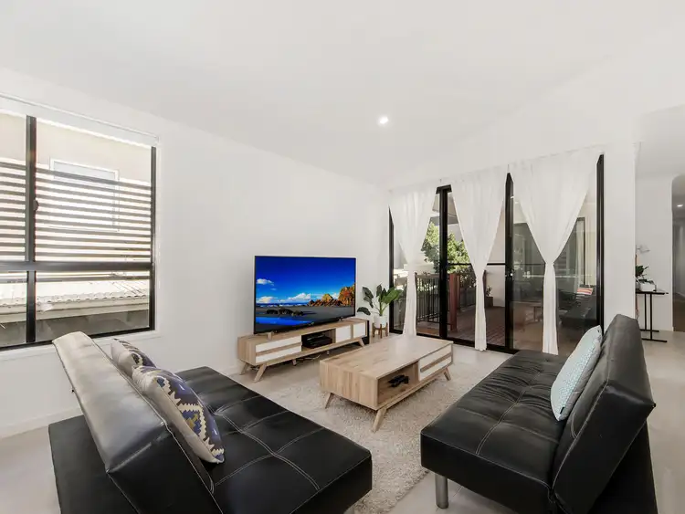 Seventh view of Homely other listing, 2/11 Chirn Crescent, Labrador QLD 4215