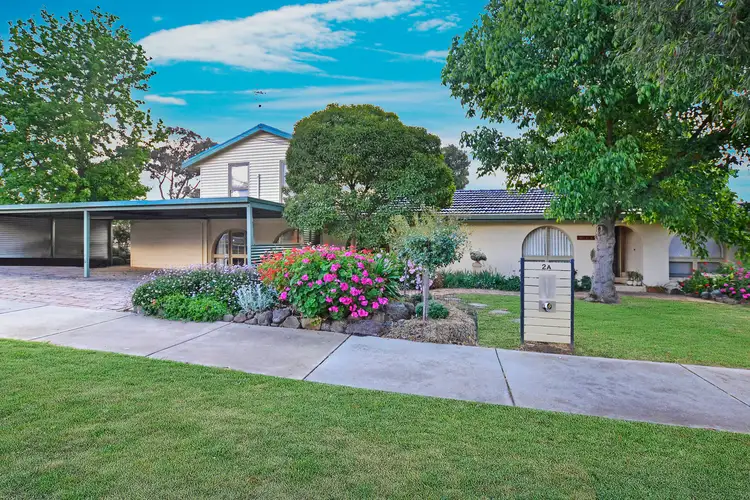 2A Rosemary Avenue, Strathdale VIC 3550