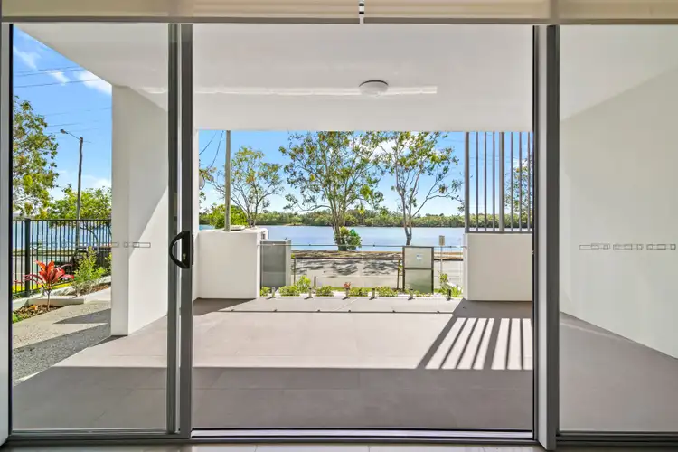 2/305 Bradman Avenue, Maroochydore QLD 4558