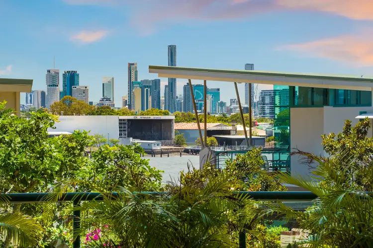 3/27-29 Harbour Road, Hamilton QLD 4007