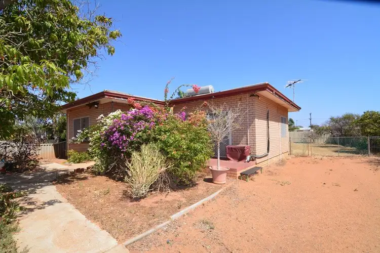 6 Lukis Place, Carnarvon WA 6701