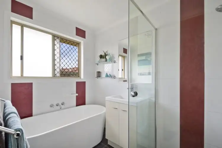 Sixth view of Homely house listing, 2 Osborne Court, Kearneys Spring QLD 4350