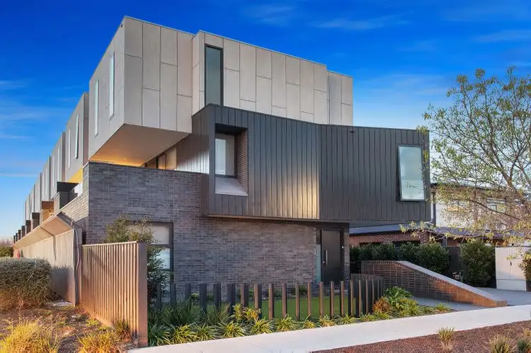 2/12 Arawatta Street, Carnegie VIC 3163