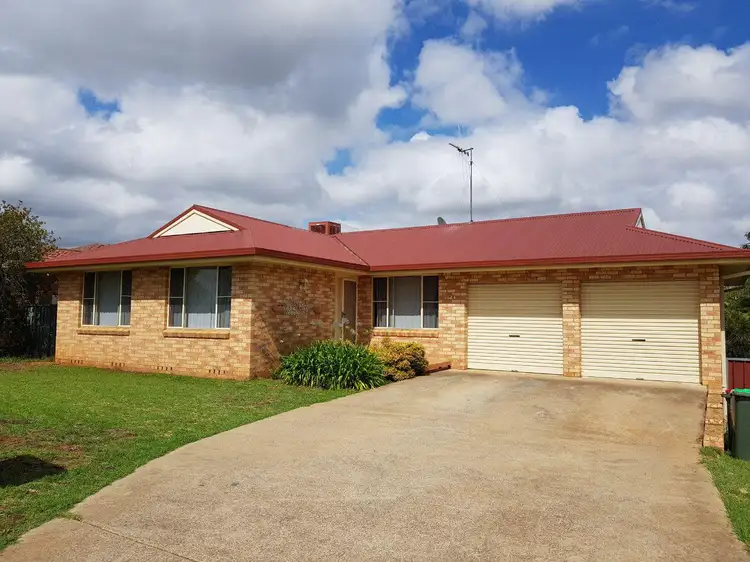 24 Fisher Street, Parkes NSW 2870