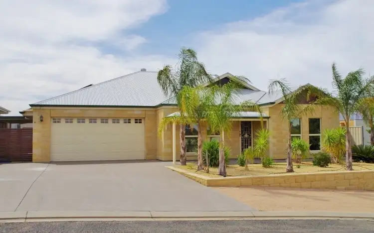 8 Pike Street, Paringa SA 5340