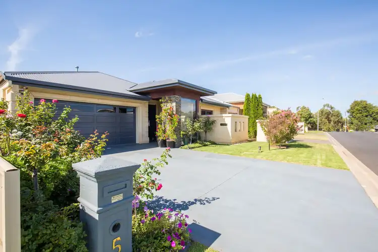 Second view of Homely house listing, 5 Limestone Court, Mount Gambier SA 5290