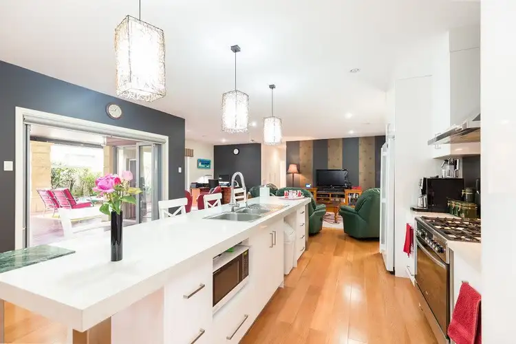 Third view of Homely house listing, 5 Limestone Court, Mount Gambier SA 5290
