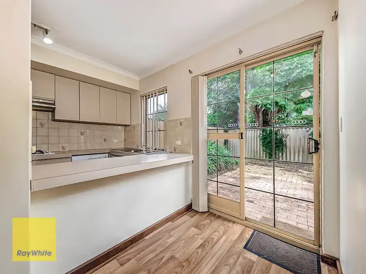 8/28 Eric Street, Como WA 6152