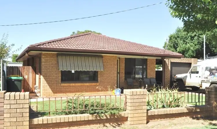 18 Gundagai Road, Cootamundra NSW 2590
