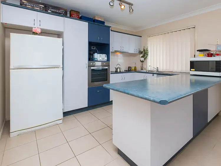 Second view of Homely house listing, 32 Esperance Crescent, Springfield Lakes QLD 4300