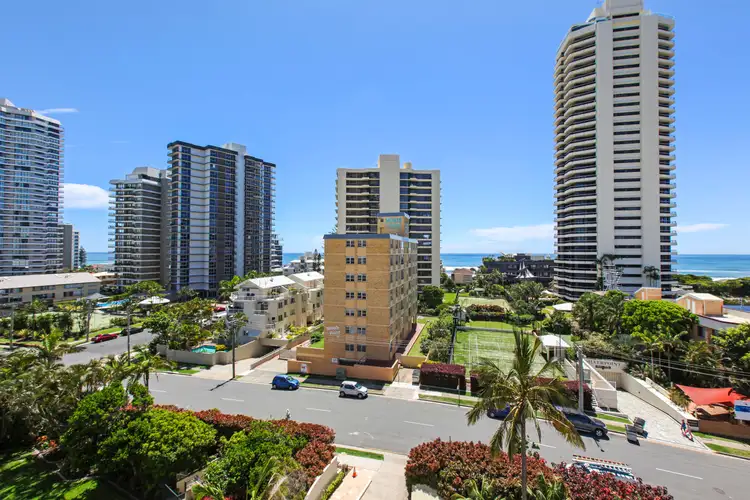 73/1 Serisier Avenue, Main Beach QLD 4217