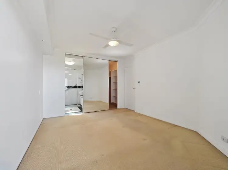 Seventh view of Homely apartment listing, 4/32 Simpsons Road, Bardon QLD 4065