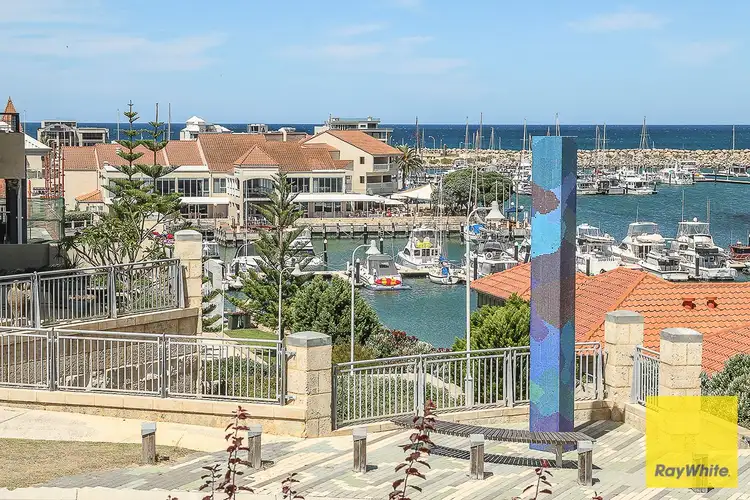 4/8 Toulon Circle, Mindarie WA 6030