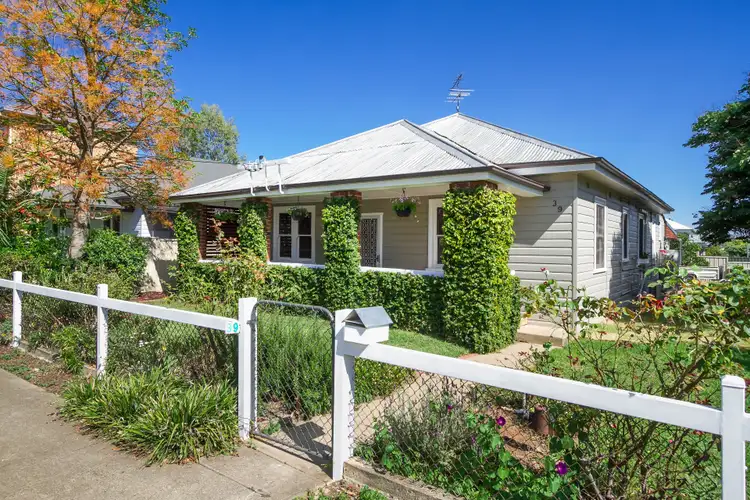 39 Gipps Street, Tamworth NSW 2340